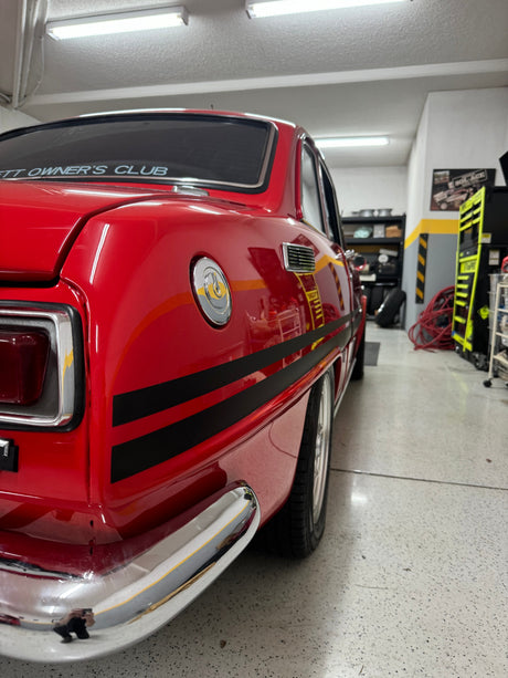 Isuzu GT Bellett 1600 Side Stripes